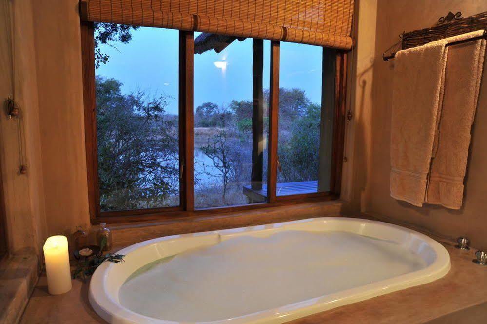 Waterbuck Game Lodge 쏜부시 게임 리저브 외부 사진